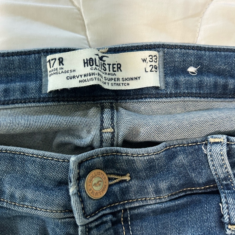 Curvy Super High Rise Hollister Skinny Jeans